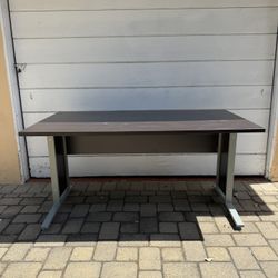 Modern Office Desk / Work Table – $75 / OBO (Pickup Only)