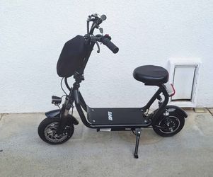 Electric Scooter 350W 48V 18.6 Miles Long-range Battery Foldable Easy Carry Portable Design, Adult Electric Scooter Up to 18 MPH Commuter Scooter Blac