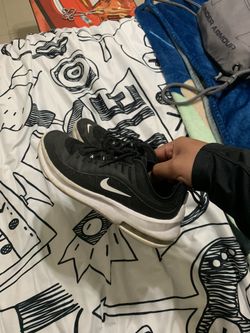 Boys Nike 5Y