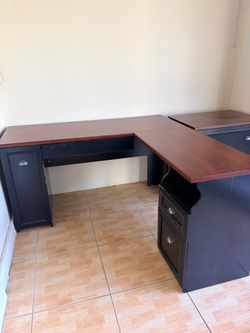 FREE * FREE Desk Set