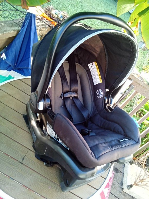 Graco SnugRide 35 Lite Infant Car Seat, Lightweight Infant Car Seat