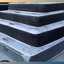 Cal king size mattress/ Colchon