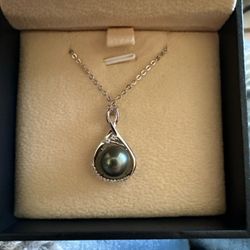 Rikitea 10mm Tahitian Black Pearl Pendant Necklace 925 Sterling Silver