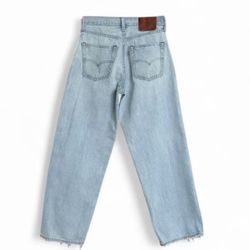 Levi's premium light wash  loose straight leg jeans