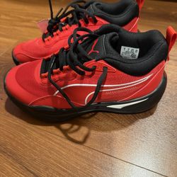 New With Tags - Puma Kids Size 4 Youth Tennis Shoes