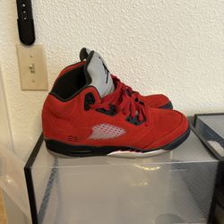 Jordan 5 Raging Bull