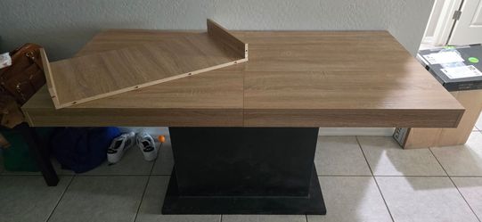 Kitchen table with leaf
