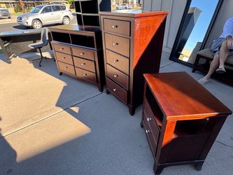 Bedroom set