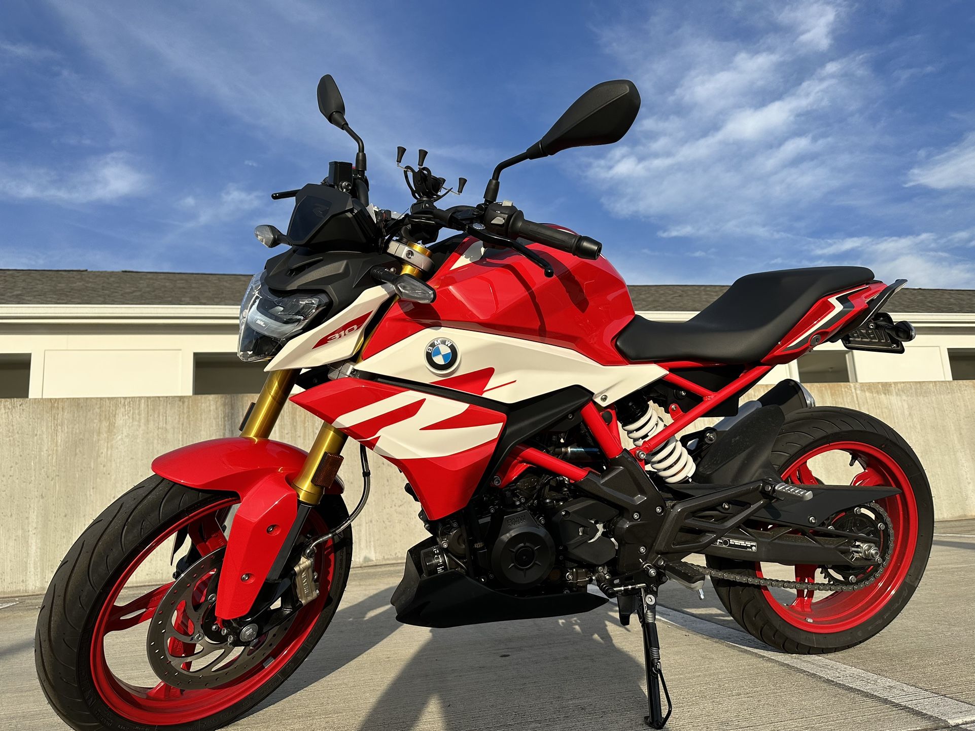 2023 BMW G310 R