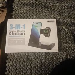 3 In 1 Wireless Charging Station