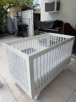 Baby crib
