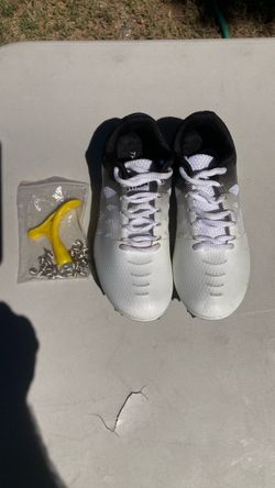 Track spikes shoes