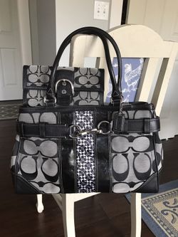 Large Coach bag with wallet