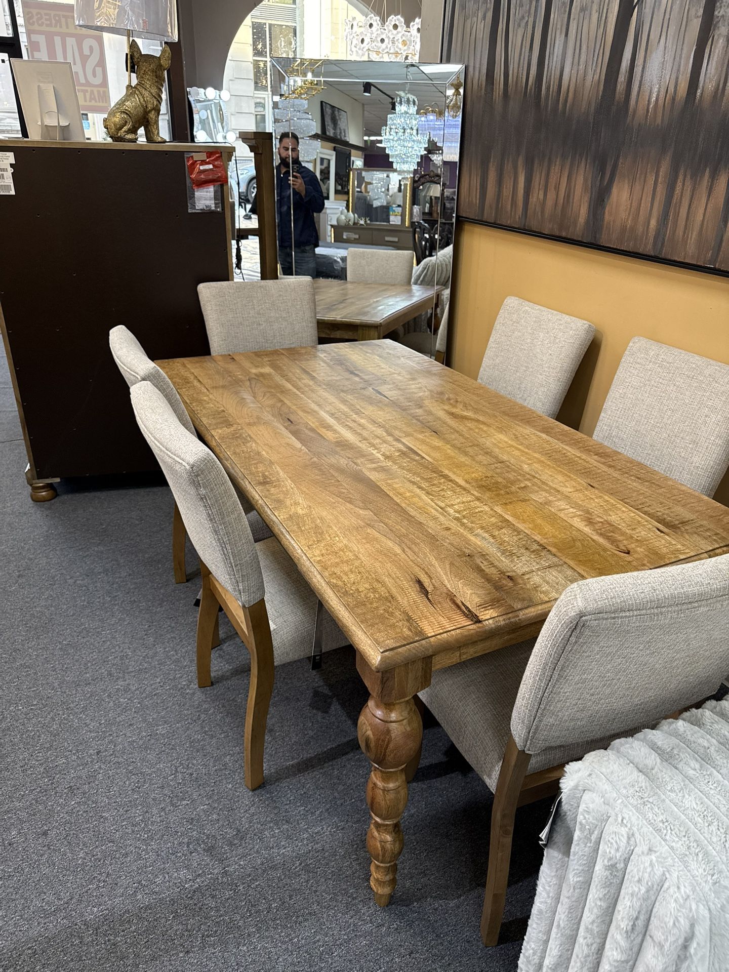 Dining Table And 6 Chairs $1299