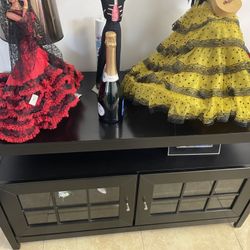 Audio/video cabinet for TVs up to 50"