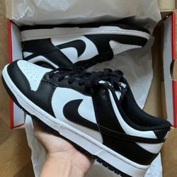 Nike Dunks “Panda” Size 10 Mens