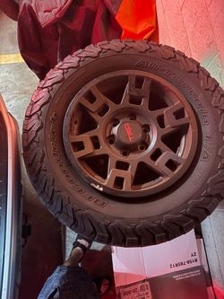TRD 4Runner 2019 original rims and tires