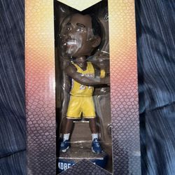 Bobble head