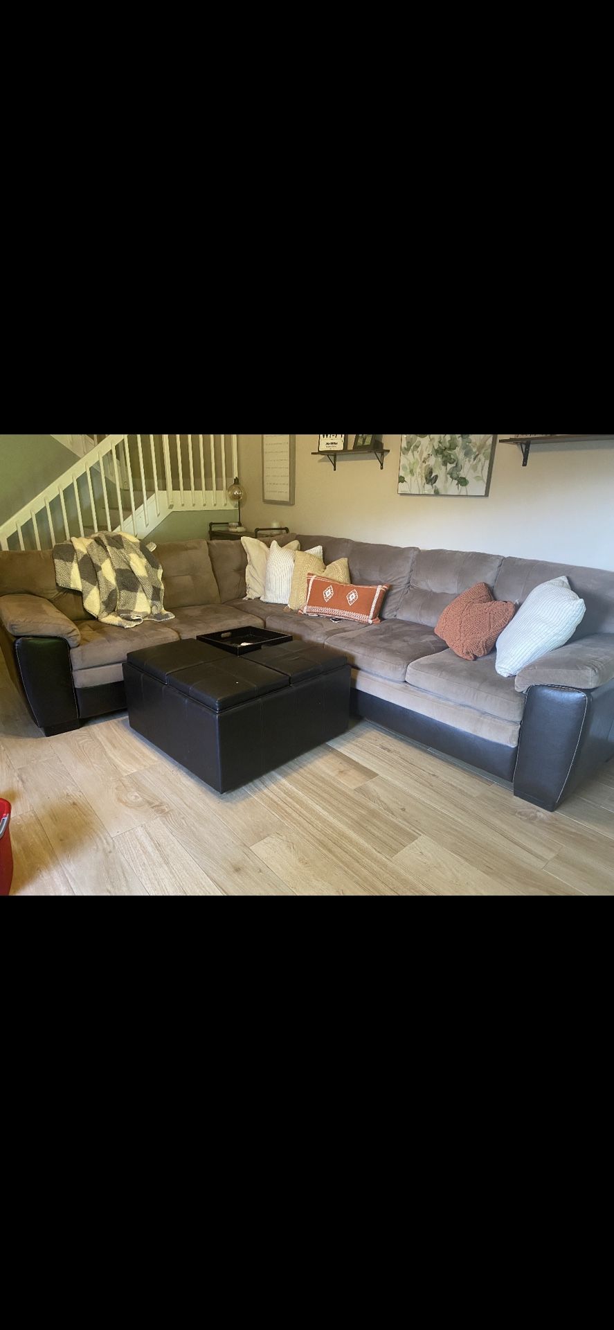 Pull Out Couch And Ottoman
