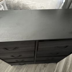 8 drawers Dresser 