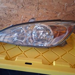 2004 Camry Driver Side Headlight 