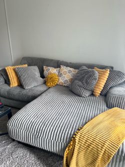 Gray 2 piece sectional with chaise