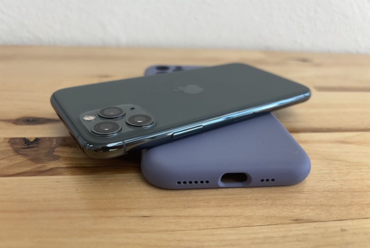 Unlocked iPhone 11 Pro Midnight Green 64Gb