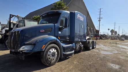 2016 Peterbilt 579 *PARTS ONLY*