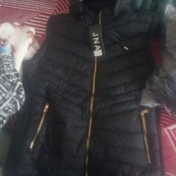 JNA Hooded Puffer Vest Read Description 