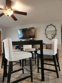 Kitchen table & 4 chairs