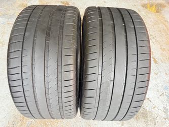 Two Tires 325/35/22 Michelin Pilot Sport 4S like new with 90% Left Mercedes GLE 63