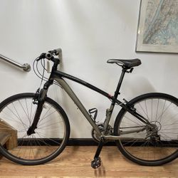 Specialized Crosstrail Road Bike Medium for Sale in New York NY