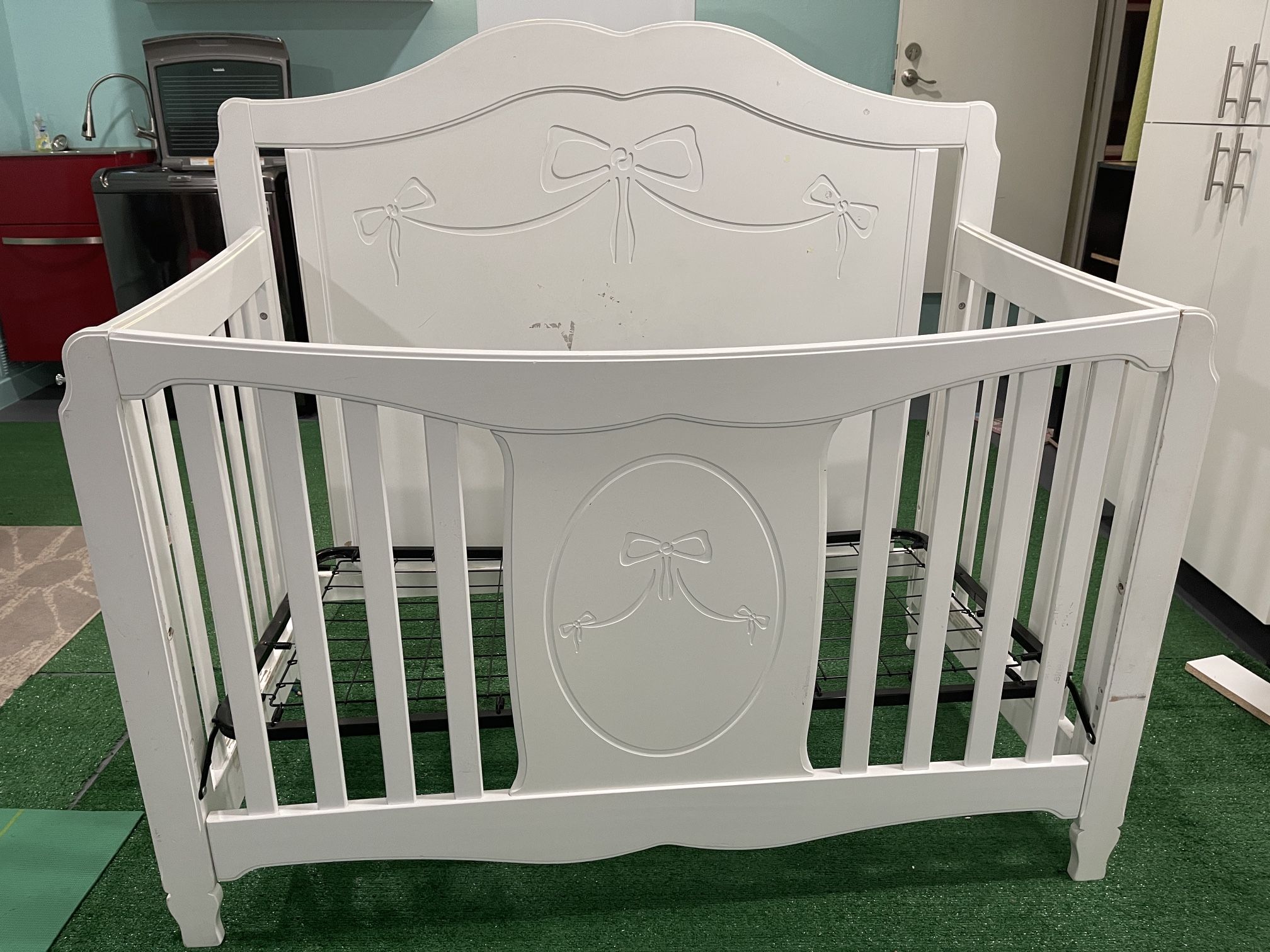 Crib For sale, In Good Condition