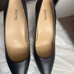 Michael Kors Size 8.0 Black