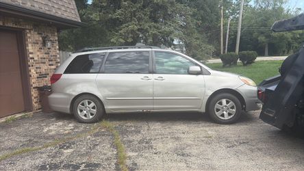 Toyota sienna minivan 2006 Toyota sienna minivan