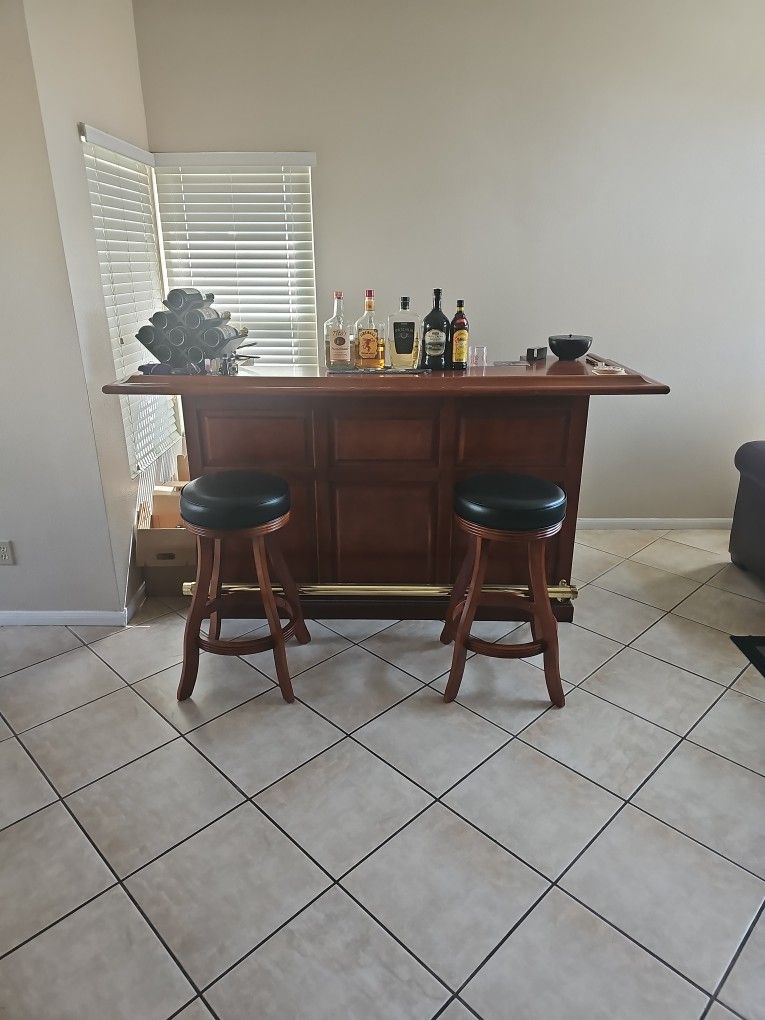Bar w\stools