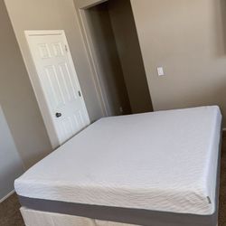 KING FIRM MATTRESS MEMORY FOAM AND FREE BOX SPRINGS 