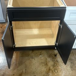 30" DRAG Shaker Black Bathroom Vanity $219