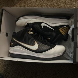 Nike Lebron 7 Size 10.5