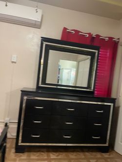 Queen Black Bedroom set