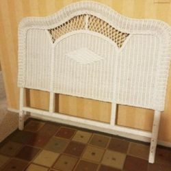 White Wicker Pier1 Headboard..Shabby Chic/Farmhouse Style..Full/Queen Size..Like New!