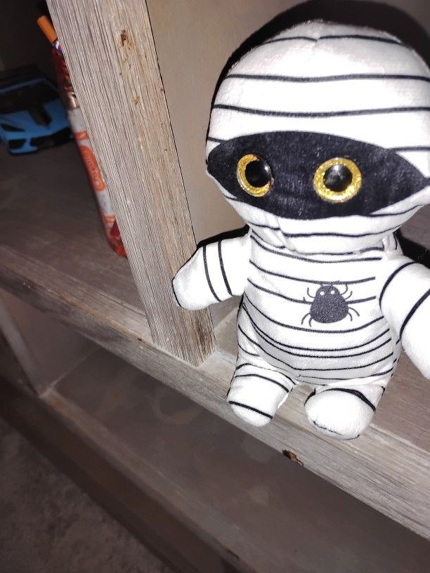 Mummy Plushie