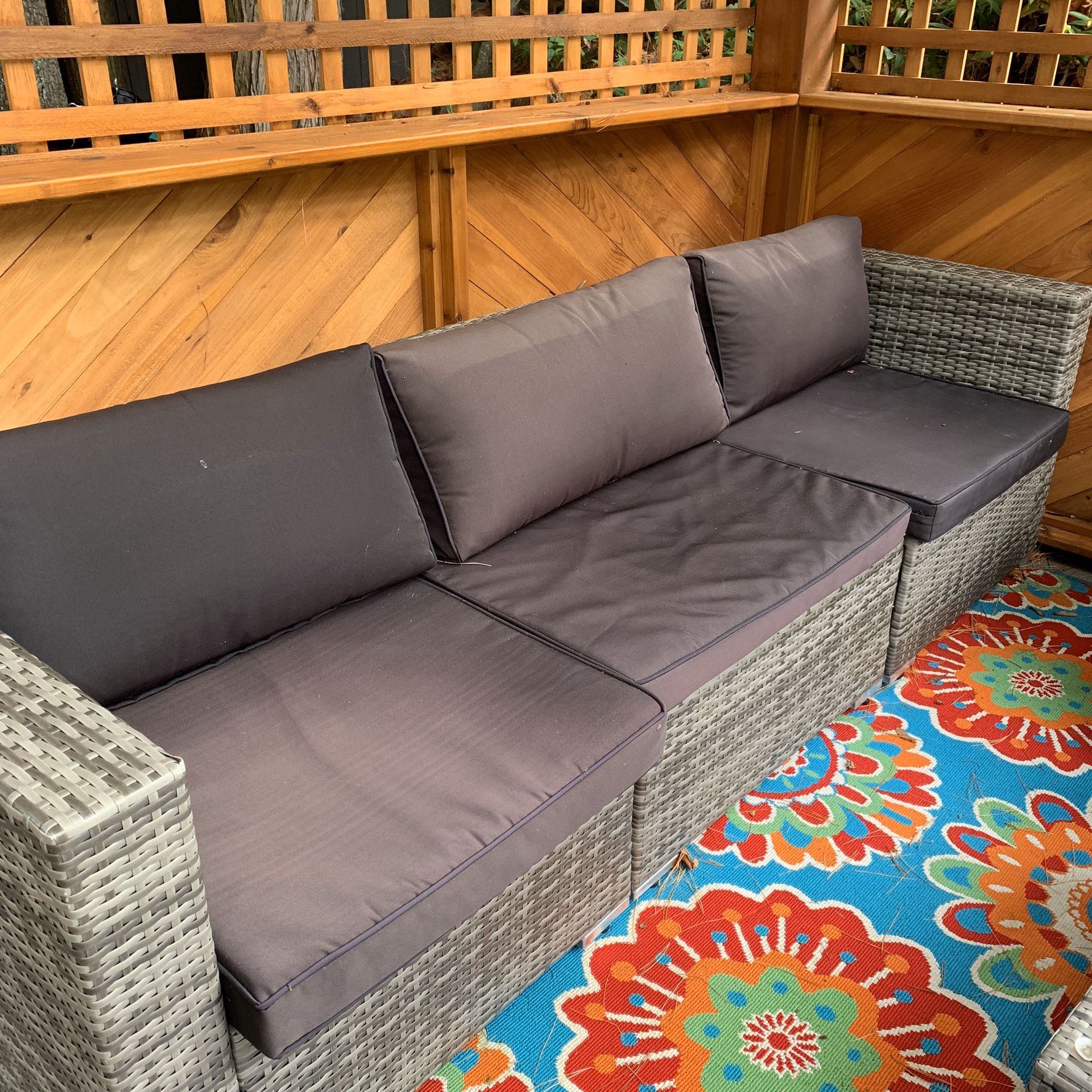 Patio furniture set! Couch, Chair, Table