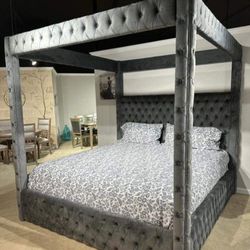 NEW KING SIZE CASTLE BED WITH MATTRESS AND FREE DELIVERY 
