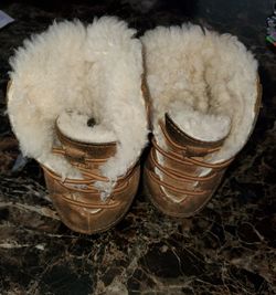 baby uggs hard bottom warm n cozy