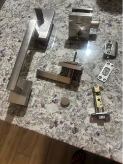 Kwikset front door lock set