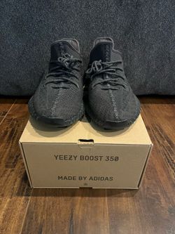 Yeezy boost 350 black non reflective size 10/5 ( NEGOTIABLE )