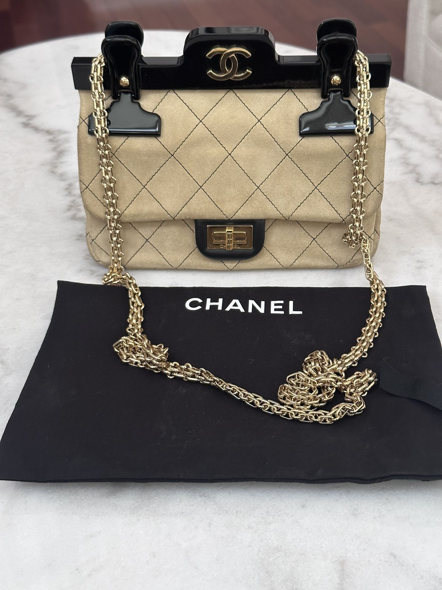 Chanel discount hanger bag