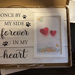 Pet memorial photo frame