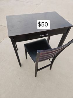 Desk with folding chair